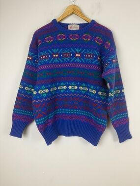 Vintage Colourful Shetland Wool Fair Isle Crewneck Sweater in Royal Blue